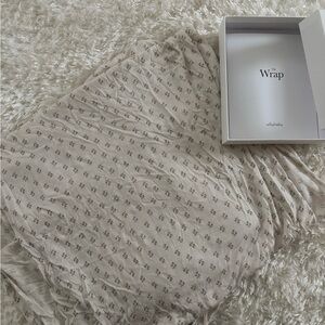 Solly The Wrap in blush florette